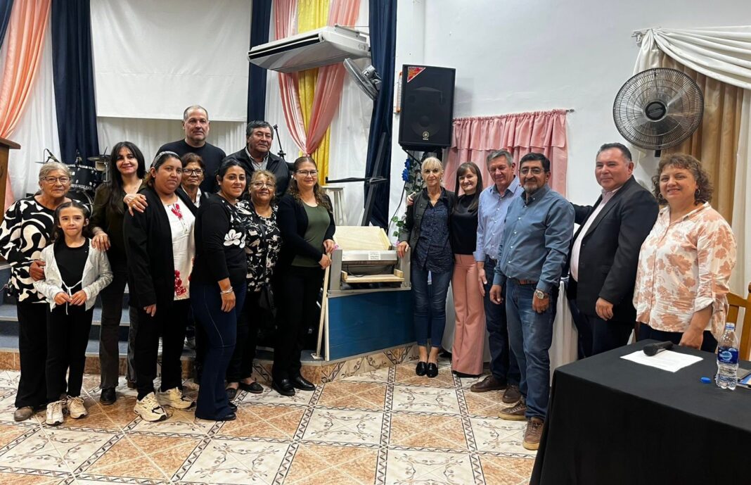 Reunión de representantes religiosos en una mesa de trabajo en la provincia del Chaco.