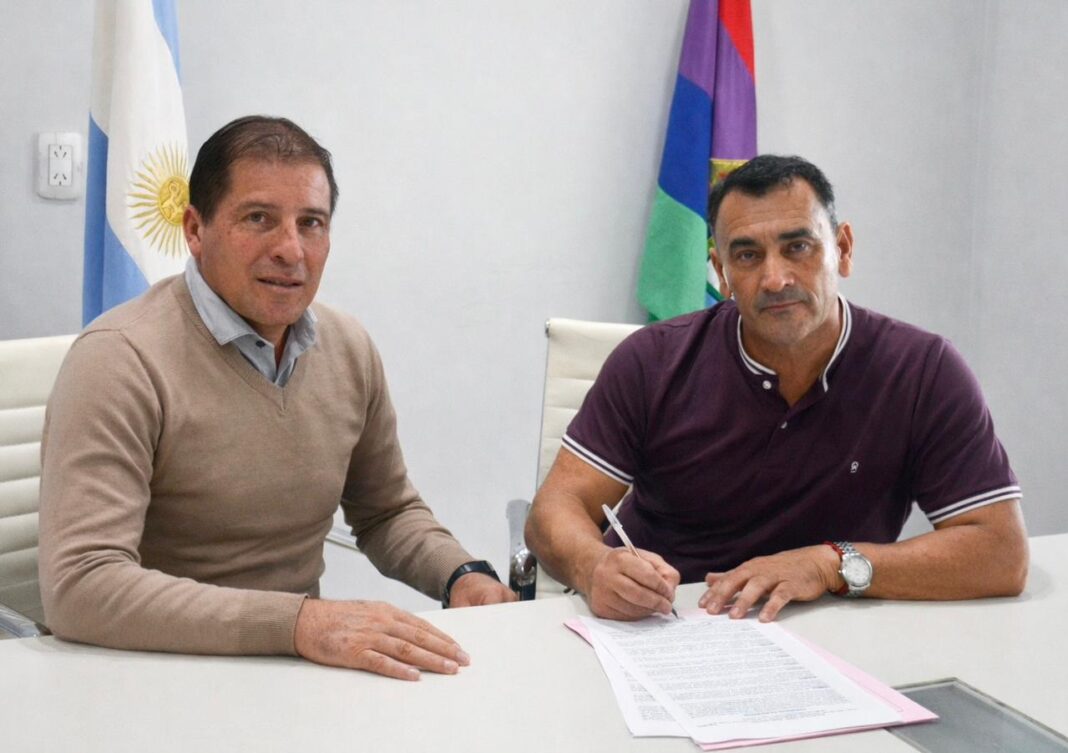 Autoridades del Instituto del Deporte durante la presentación del Chaco Juega 2026 en Presidencia Roca.