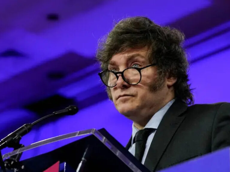 Gráfico estadístico sobre índices de pobreza y análisis de datos