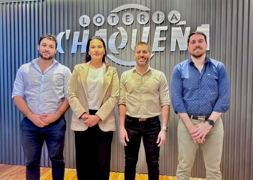 Presentación del sorteo benéfico de Lotería Chaqueña y participantes de la maratón por el juego responsable.