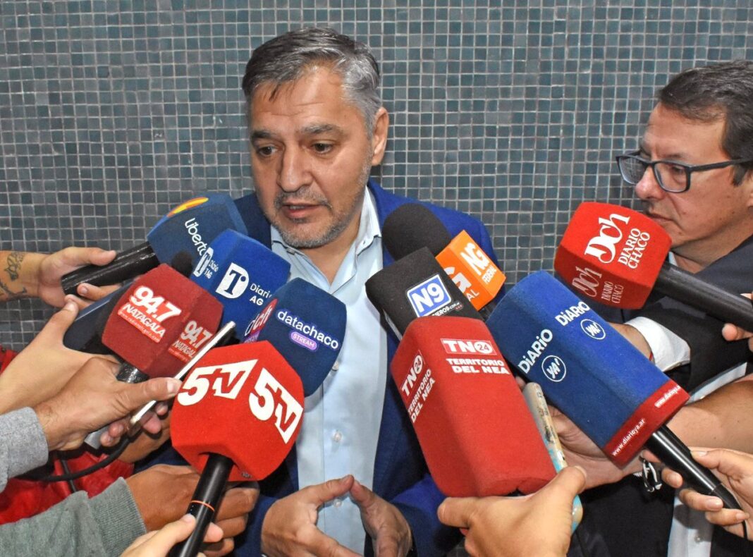 Carlos Guberman, secretario de Hacienda de la Nación, en reunión en la provincia del Chaco.