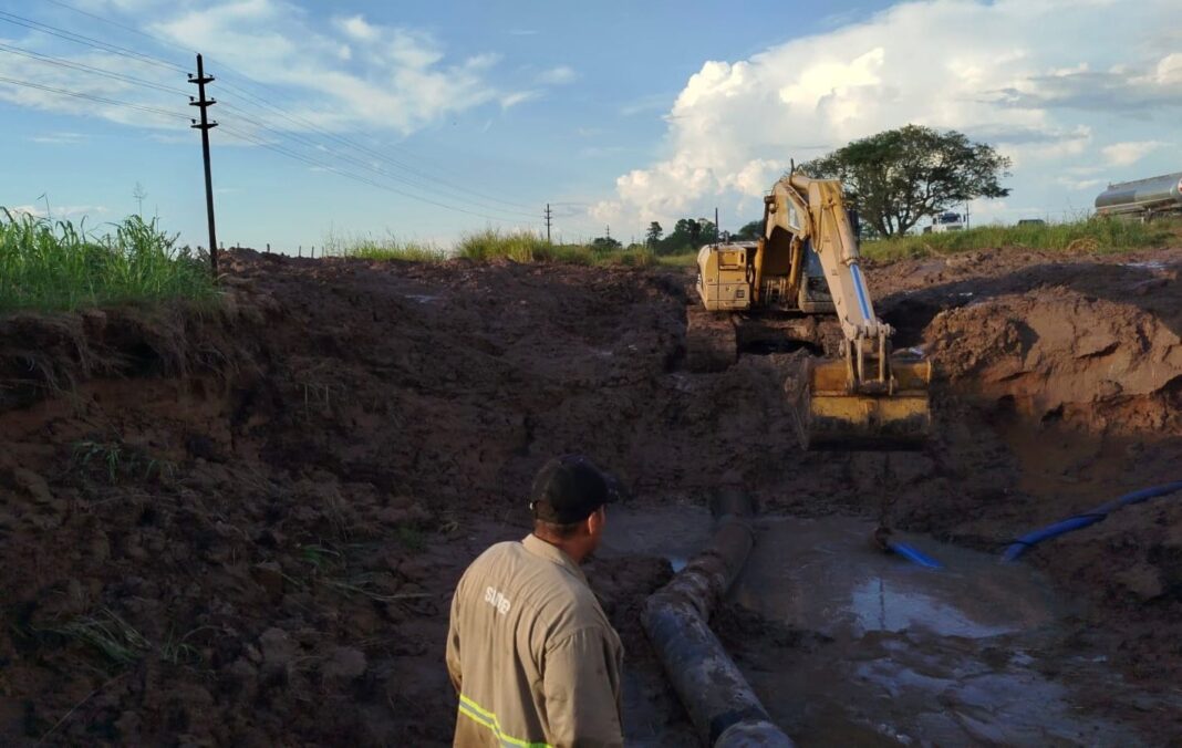 Trabajos de SAMEEP en red de agua en la provincia del Chaco