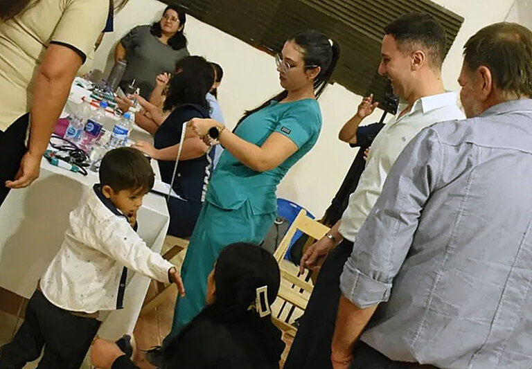 Jornada de atención médica y nutricional de UNCAus en Corzuela