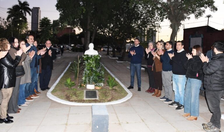 Busto del Papa Francisco emplazado en Resistencia