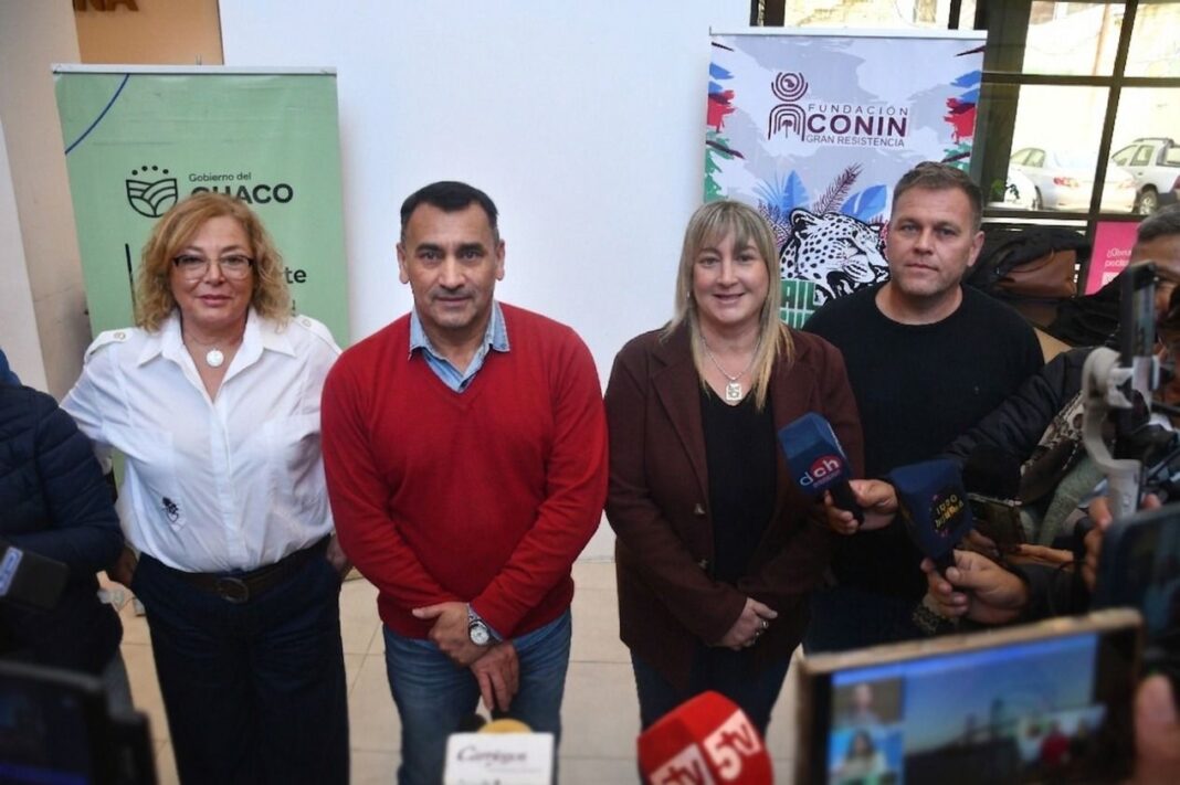Corredores participando del Trail Yaguareté Chaco en Colonia Popular