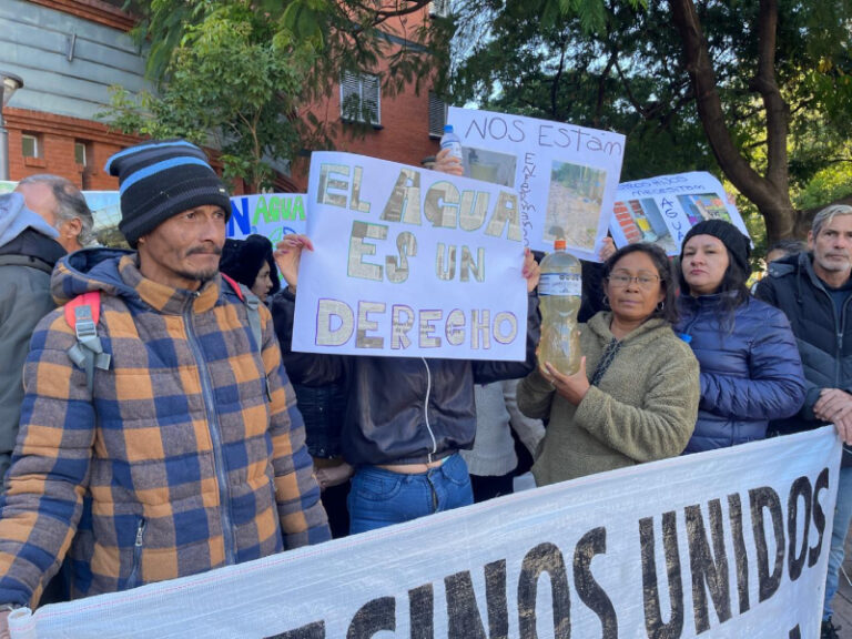 Vecinos del barrio Zampa en Resistencia reclaman por falta de agua potable